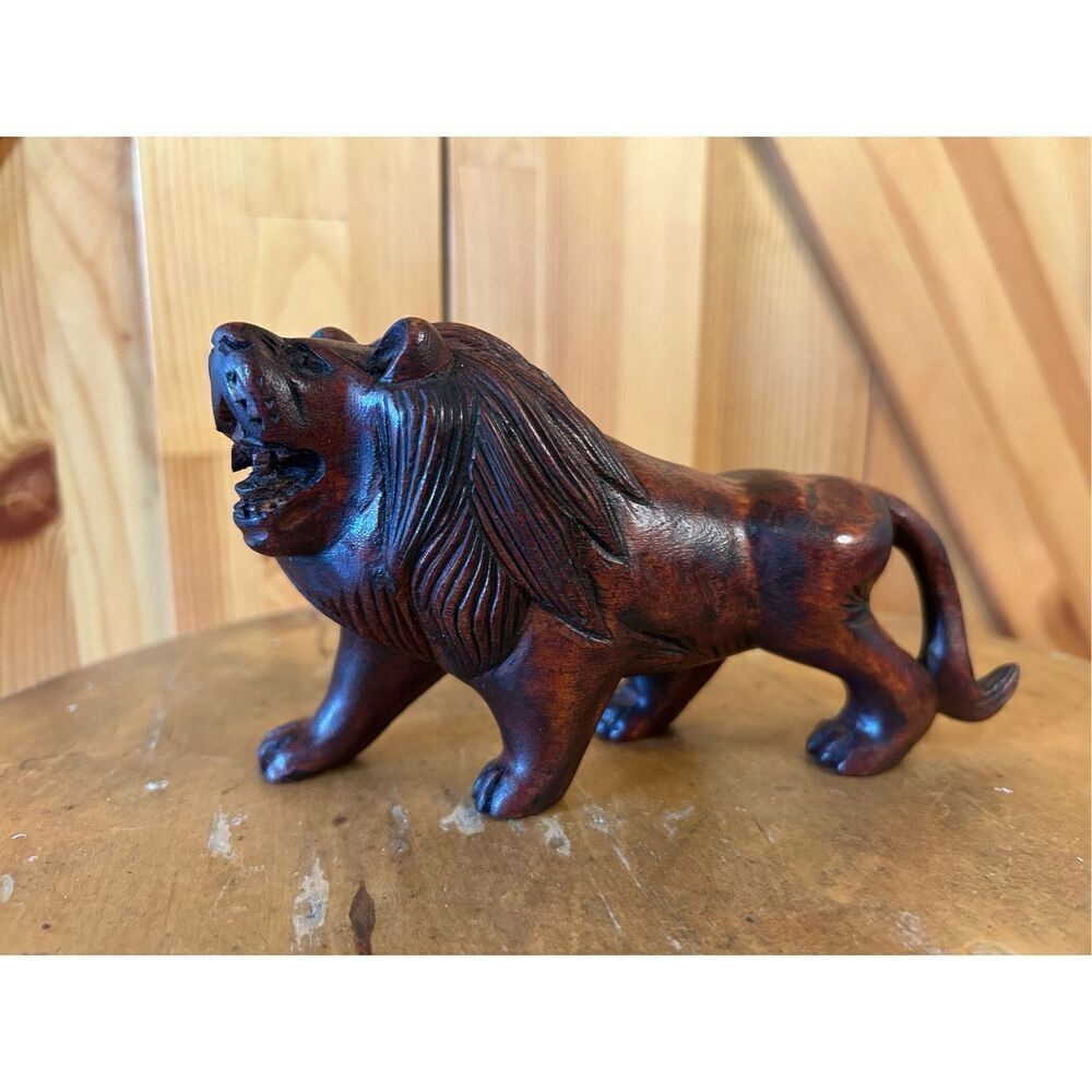 Vintage Wooden Carved Lion Figure Statue Wood (8131)